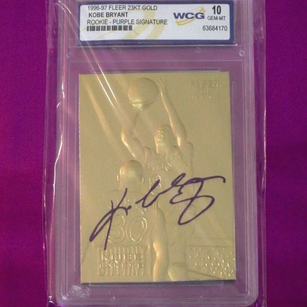 Kobe Bryant Facsimile Autograph Gold Rookie Card